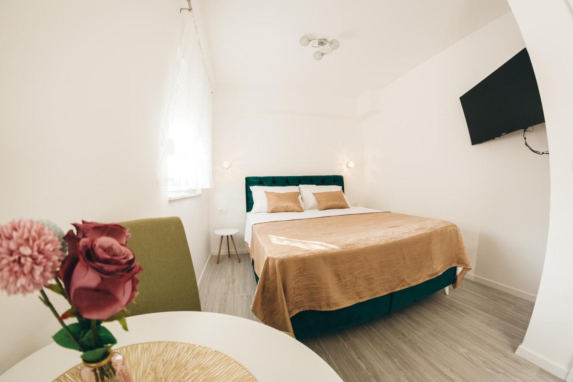 Elegant Lasta * Mostar
