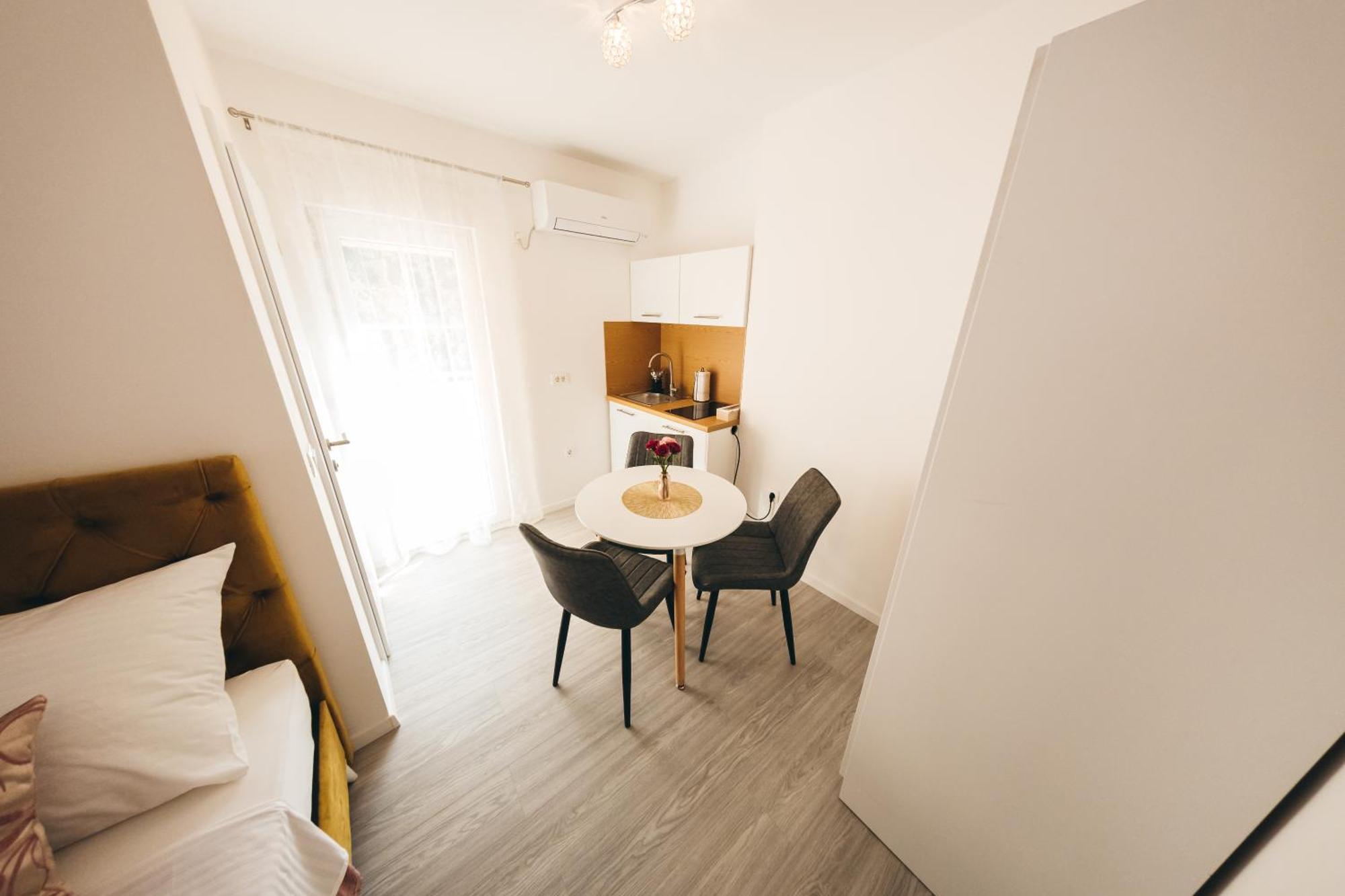 Elegant Lasta Daire Mostar